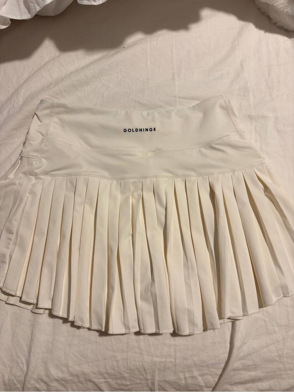 White gold hinge skirt